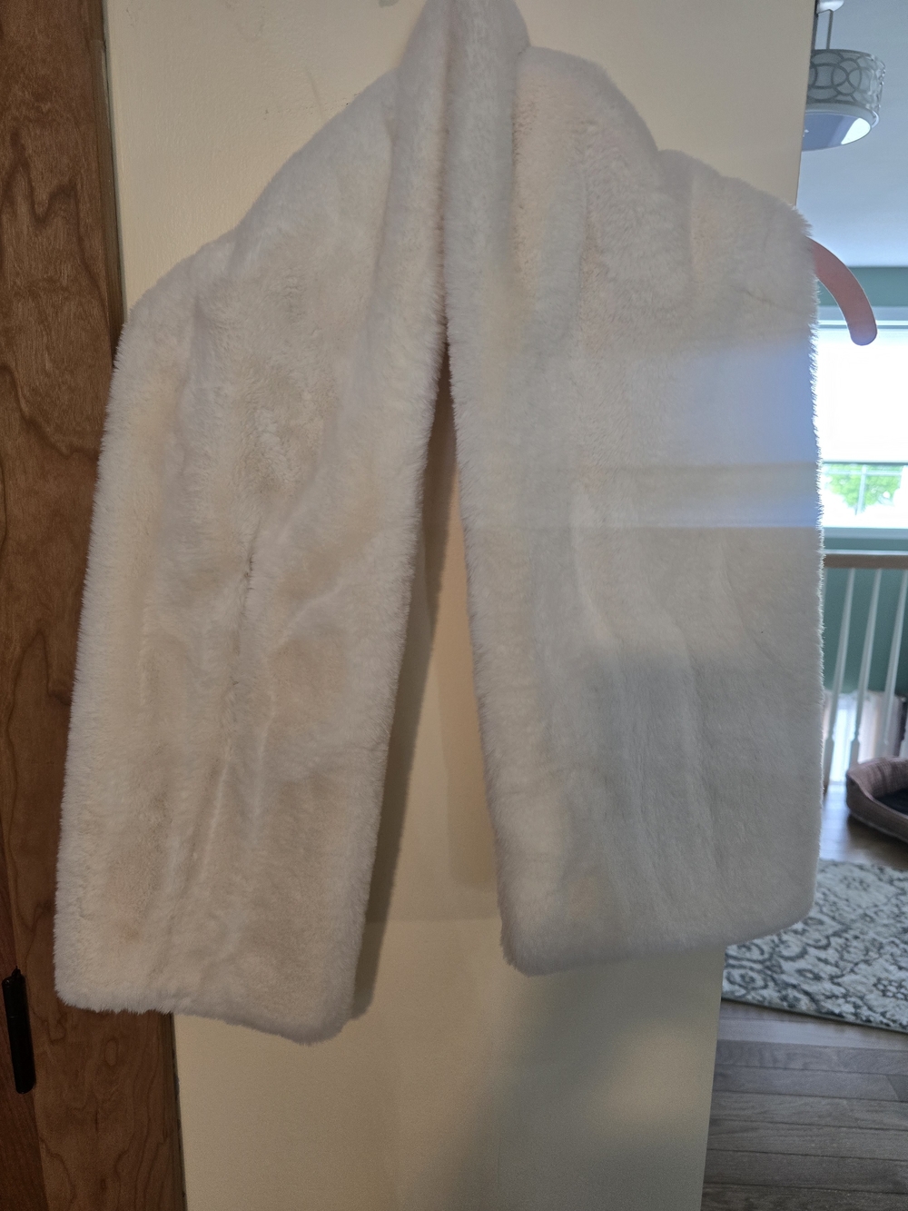 Apparis Cream Faux Fur Scarf